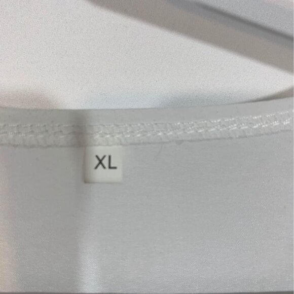 WOMAN’S swimsuit cover. Size XL. White a line. V neck. - Picture 3 of 7